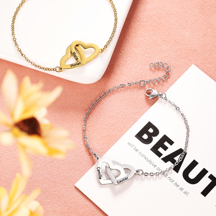 Kit Pulseira 2 Corações Personalizável com nomes + Porta jóias brinde