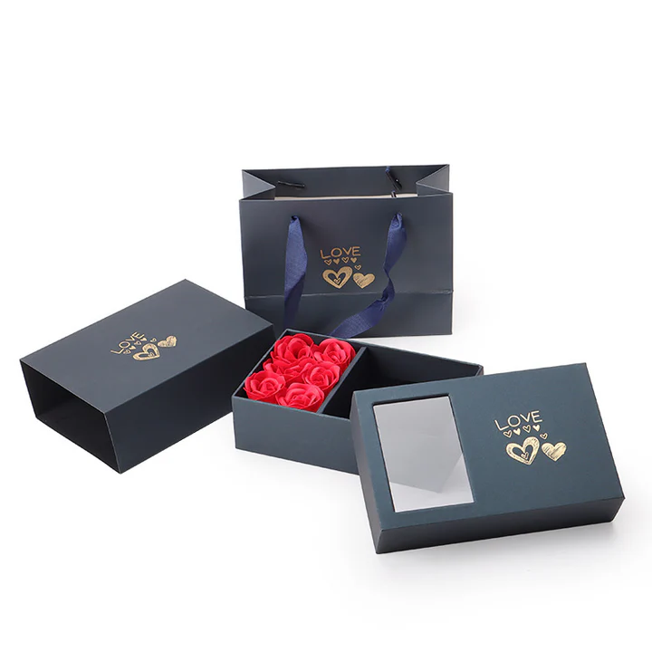 Caixa de presentes com 6 rosas eternas aromáticas