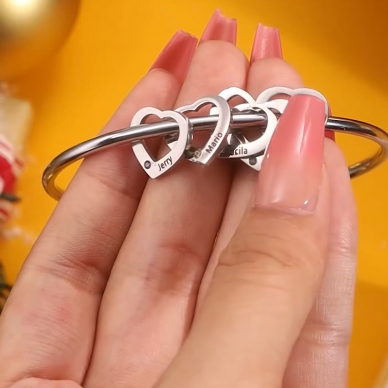Pulseira Coração de Mãe Personalizável com nomes - Grave o nome da sua família