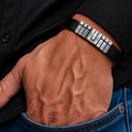 Pulseira personalizável masculina em couro com pingentes brilhantes - Grave o nome da sua família