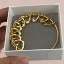 Pulseira Corações da Família – Grave os nomes de quem você ama 💖