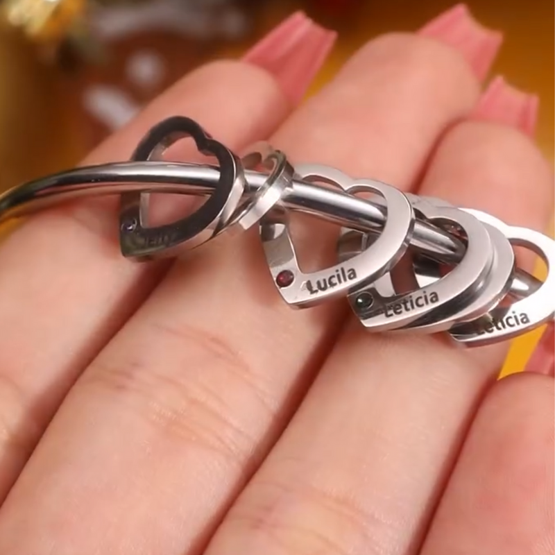 Pulseira Coração de Mãe Personalizável com nomes - Grave o nome da sua família
