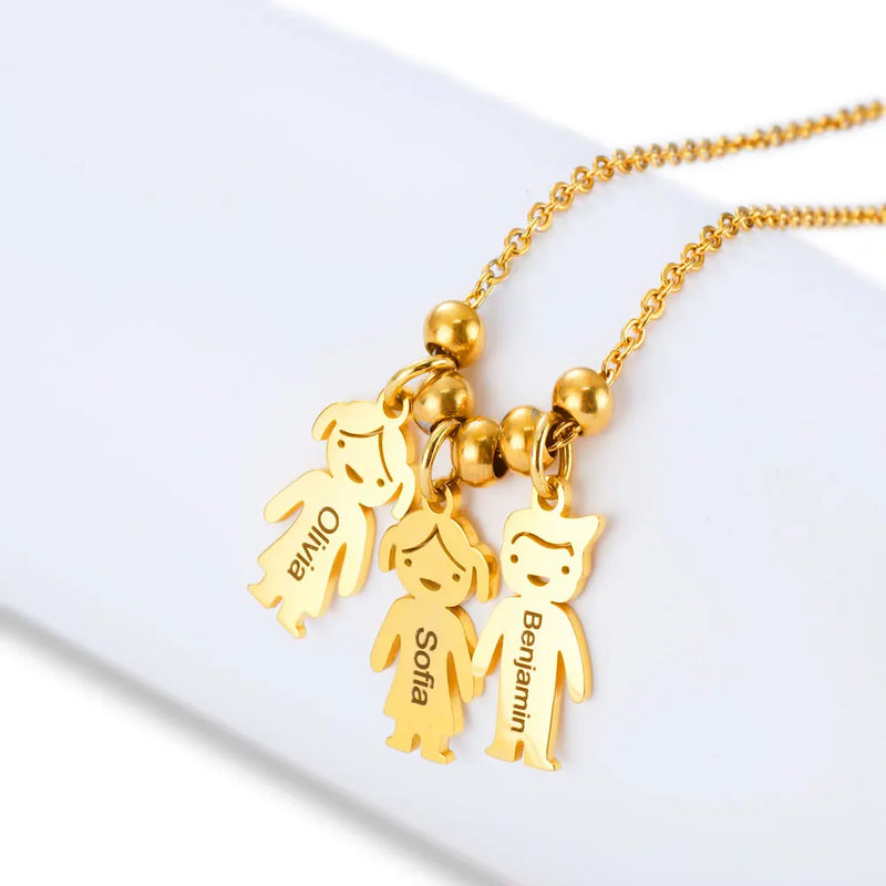 Colar minha família unida personalizado com nomes