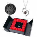 Colar eu te amo em 100 Línguas + Caixa de Presentes com 6 Rosas eternas